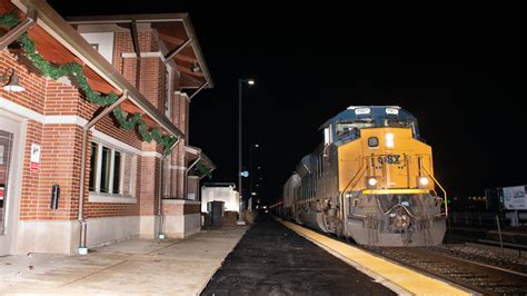 Nighttime Tier 4 Csx Tier 4 Ace 8907 Leads Cp 686 East Thr Flickr