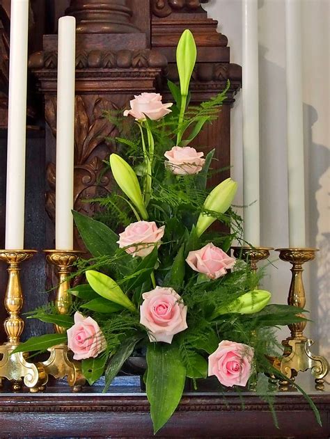 Top Arreglos Florales Blancos Para Iglesia Abzlocal Mx