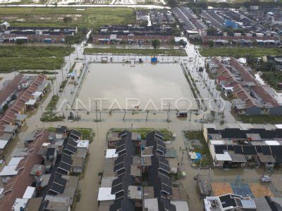 Banjir Di Kabupaten Bekasi Antara Foto