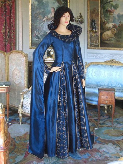 Elven Renaissance Dress Gown Handmade Costumes Door Yourdressmaker