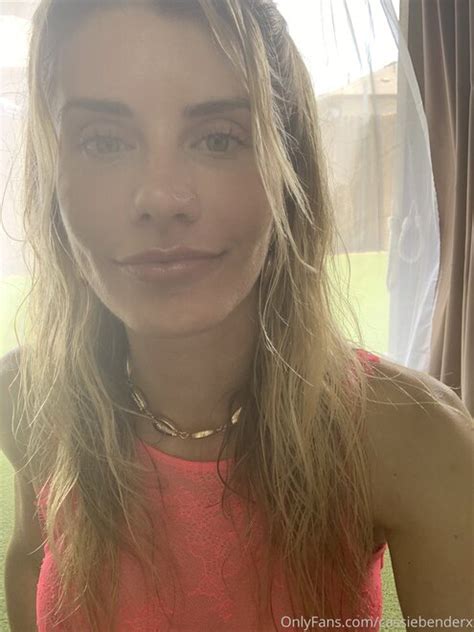 Cassiebenderfit P Porn Pic