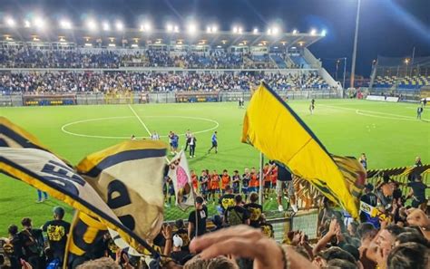 Juve Stabia primo match al Menti la curva è già sold out Carichi