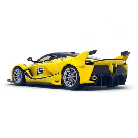 Miniatura Ferrari Fxx K Racing Amarelo Burago