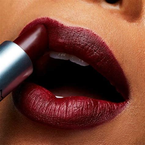 How To Apply Lipstick Perfectly Everytime For Every Lip Shape Woman And Lifestyle