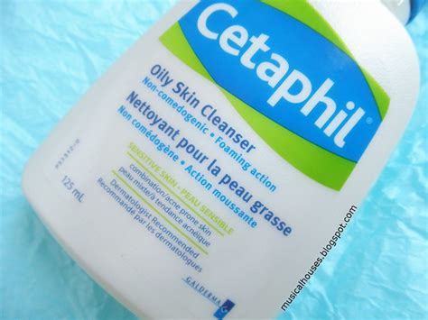 Cetaphil Oily Skin Cleanser Review and Ingredients Analysis - of Faces ...