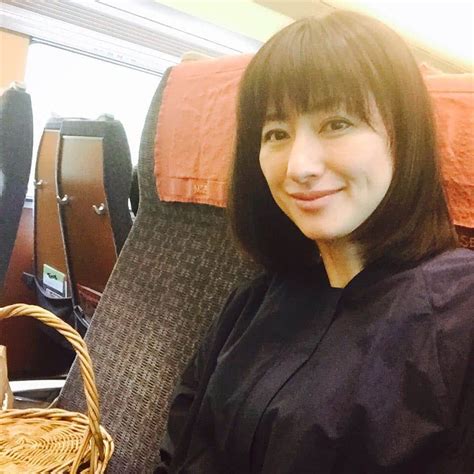 前田ゆかさんのインスタグラム写真 前田ゆかinstagram「帰りは久しぶりに ロマンスカーに乗って！ ・ ちょっと小旅行気分です