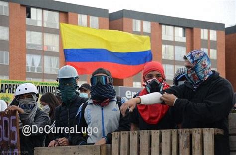 GalerÍa La Primera Línea En El Paro Nacional Víctor De Currea Lugo