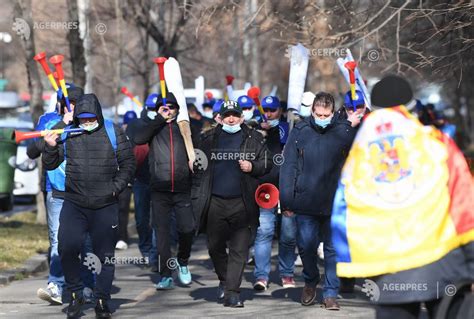 BUCURESTI MITING DE PROTEST SINDICATE DIN INDUSTRIA ALUMINIULUI