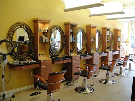 How to choose right salon furniture for a parlor? – goodworksfurniture