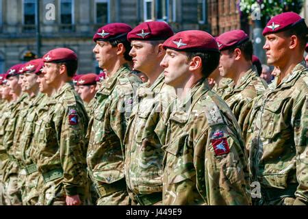 The British Parachute Regiment Emblem Stock Photo Alamy