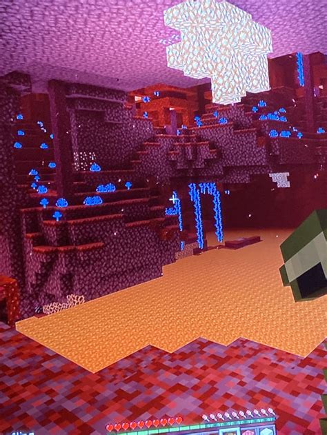 how to make glitchy text in minecraft bedrock