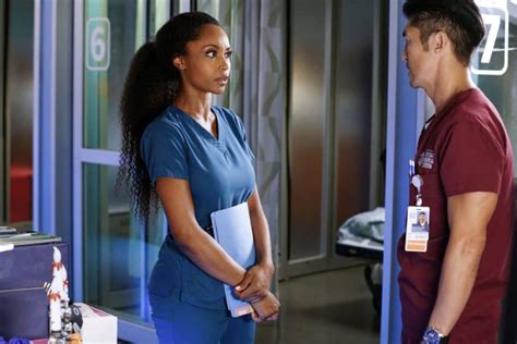 Chicago Med Season 4 Episode 6 Yaya Dacosta As April Sexton Brian