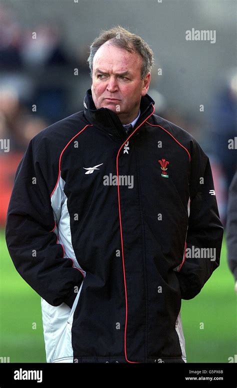 Graham Henry The Wales Coach Hi Res Stock Photography And Images Alamy