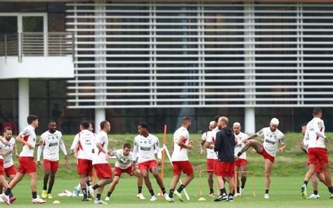 Elenco do Flamengo tem 3º dia de folga após vitória contra o Botafogo