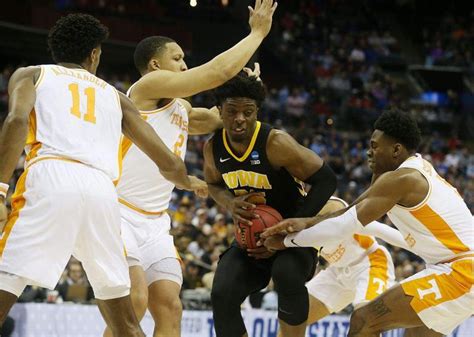 Iowa vs. Tennessee: NCAA Tournament final score, stats, highlights | The Gazette