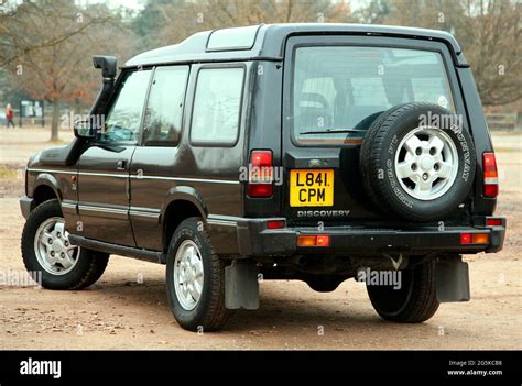 Land Rover Discovery Tdi Stock Photo Alamy