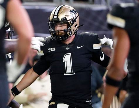 Purdue vs. Ohio State football: How to watch on Peacock, betting odds, weather - Yahoo Sports