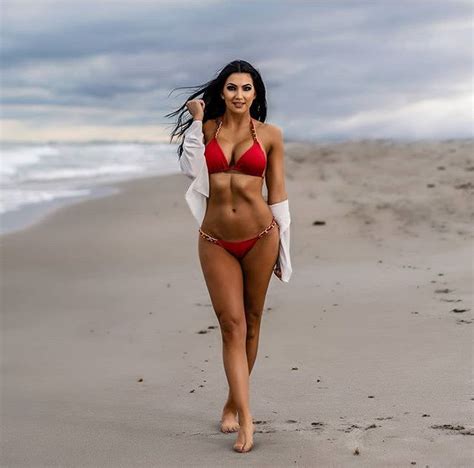 Hot Sexy Morgan Kay Beamer Bikini Pics