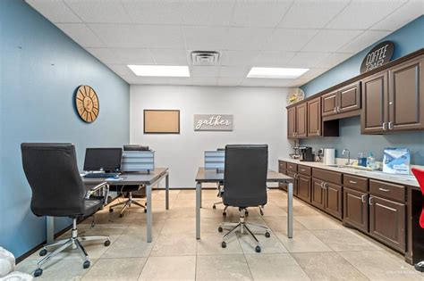 Residents at 1305 york avenue complain about the recent noise 32