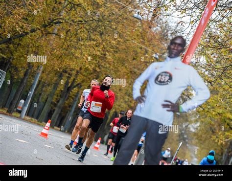 World marathon record holder hi-res stock photography and images - Alamy