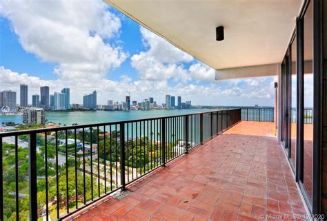 Venetian Way Unit Condo In Venetian Islands Miami Beach