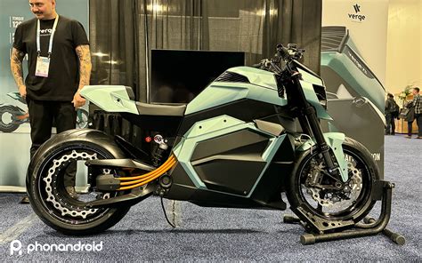 This Electric Motorcycle Promises Maximum Safety Thanks To Ai