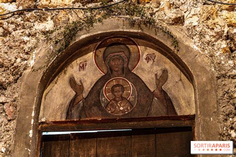 Le Skit du Saint Esprit le trésor insolite caché en forêt du Mesnil