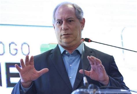 Ciro e Cid Gomes são alvos da Polícia Federal que apura fraudes em