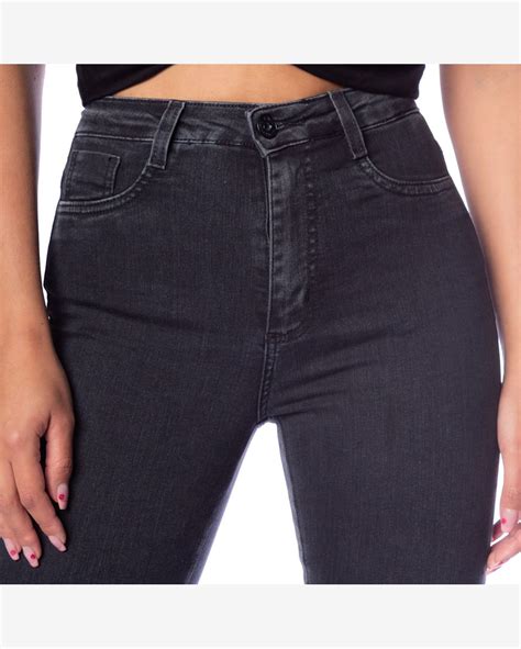 Riachuelo Calça Jeans Feminina Sawary Super Lipo Boot Cut Preto