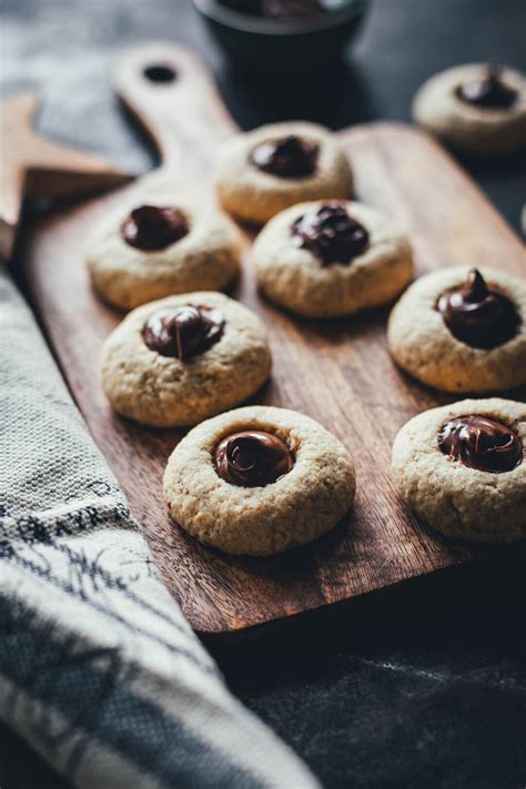 Einfache Haselnussplätzchen mit Nuss Nougat Creme moey s kitchen foodblog