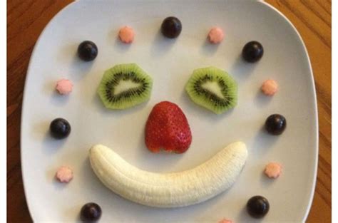 Cara feliz de frutas de 292 Kcal Receta fácil en la app Avena