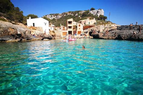 2 H Boat Tour From Cala Figuera To Caló Del Moro And Salmonia