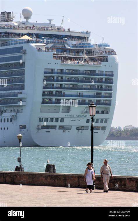 Cruise ship Crown Princess Stock Photo - Alamy