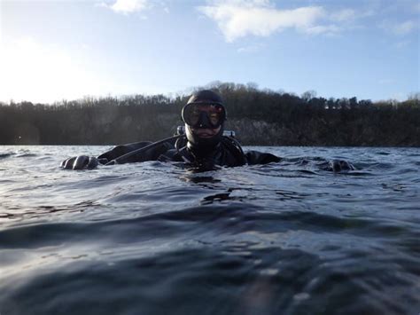 Divers Brave The Cold At Stoney Cove For The Annual Christmas Dive