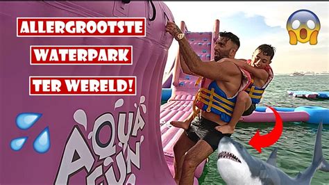 Het Allergrootste Opblaasbaar Waterpark Uittesten Aquafun Dubai