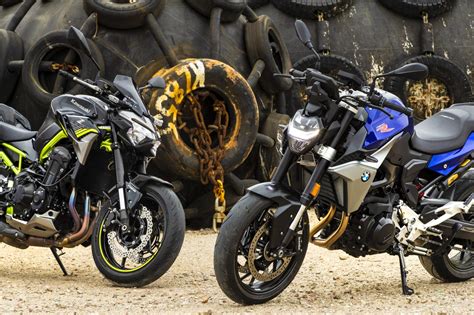 Dubbeltest: BMW F900R vs. Kawasaki Z900 - Motor.NL