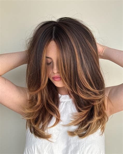 caramel hair streaks 11