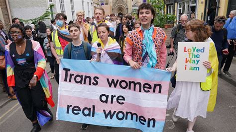 Trans Rights Protesters Interrupt Talk At Oxford Union By Gender