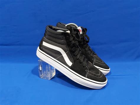 Sepatu Vans Black White High Top Skate Sneaker Shoes 43, Men's Fashion ...