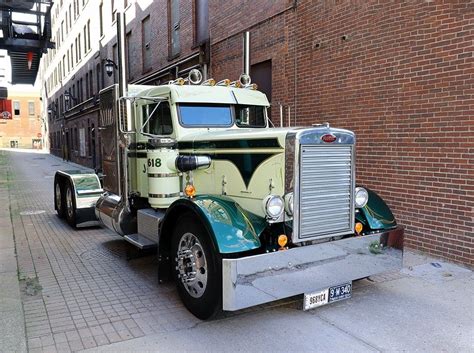 1958 Peterbilt 351 | Peterbilt, Peterbilt trucks, Big trucks