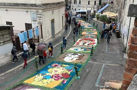 Tivoli In Fiore Al Via La Duegiorni Con Linfiorata A Piazza