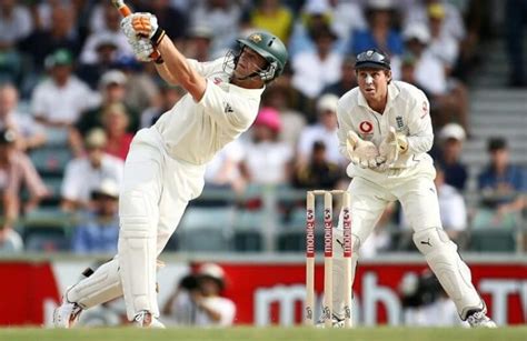 List Of Top Ten Batsmen Who Hit The Most Sixes In Tests