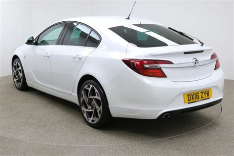 Used 2016 White Vauxhall Insignia Hatchback 1 6 Sri Vx Line Cdti S S 5d 134 Bhp For Sale In