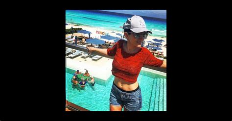 Fabienne Carat divine en bikini Sa silhouette zéro défaut fait l