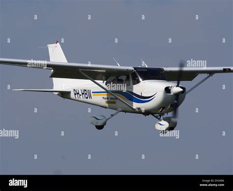 Cessna 172s skyhawk Fotos und Bildmaterial in hoher Auflösung Alamy