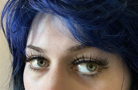 Green eyes and blue hair : r/eyes