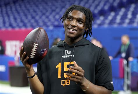 Oilers Legend Warren Moon to Allow Cam Ward to Wear Retired Jersey