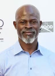 Djimon Hounsou Quelle Est Sa Taille