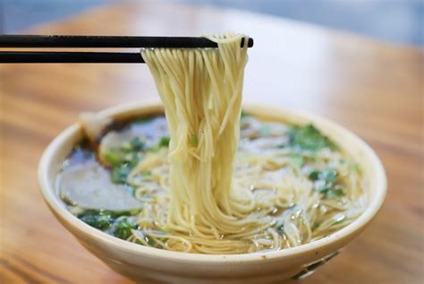 Gambar : hidangan, mi, Masakan, Lamian, Sup, mie kuah, mie Cina, bahan ...