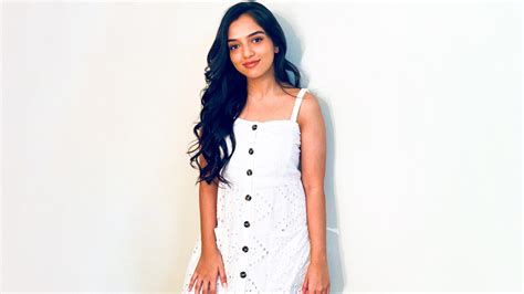 Ahsaas Channa Age, Boyfriend, Family, Career, Biography & More - StarsUnfolded